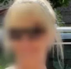 Agata, 37