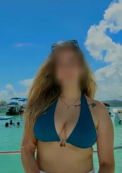 Danielle, 21