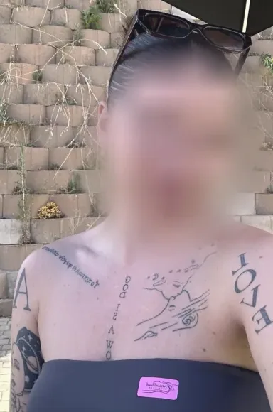 Jessica, 29
