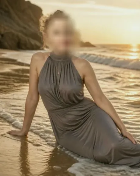 Rebecca, 40